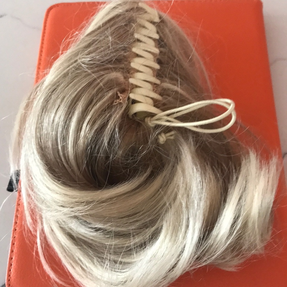 Clip in pony